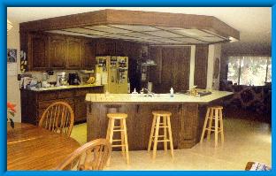 16KB JPEG View of lunch counter at kitchen island